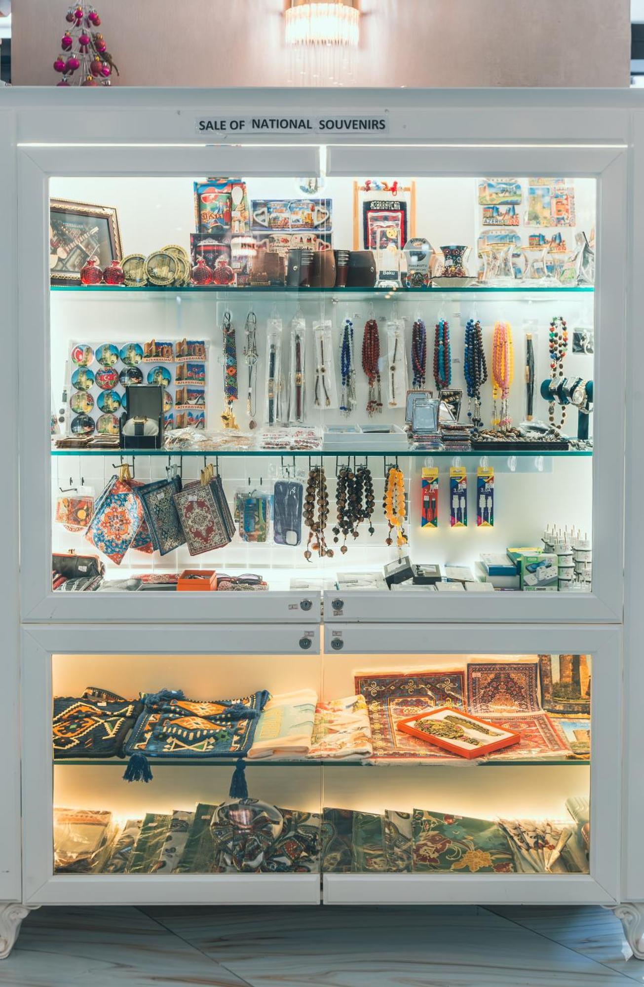 Alba Hotel & Spa Баку Экстерьер фото A display case