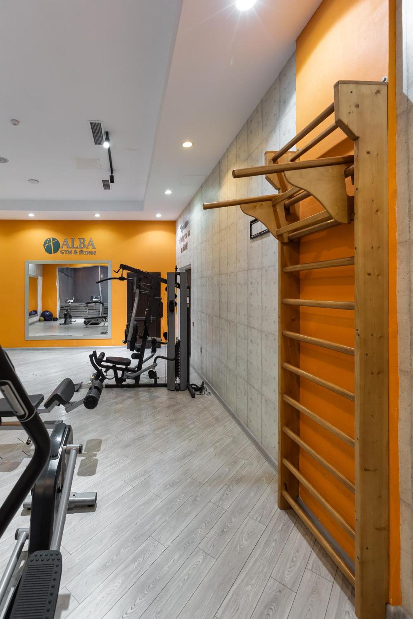 Alba Hotel & Spa Баку Экстерьер фото A modern Swedish ladder