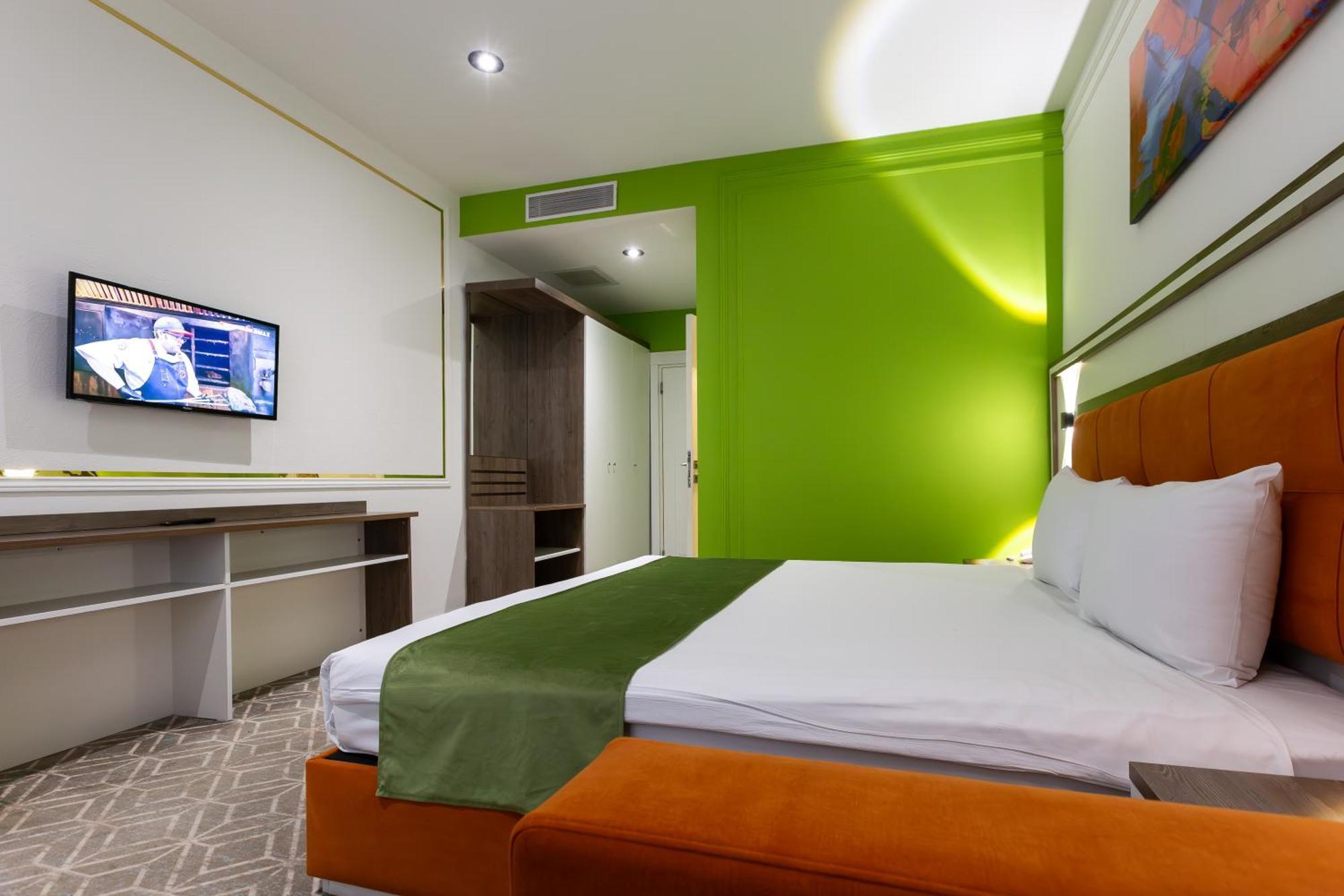 Alba Hotel & Spa Баку Экстерьер фото A room at the hotel