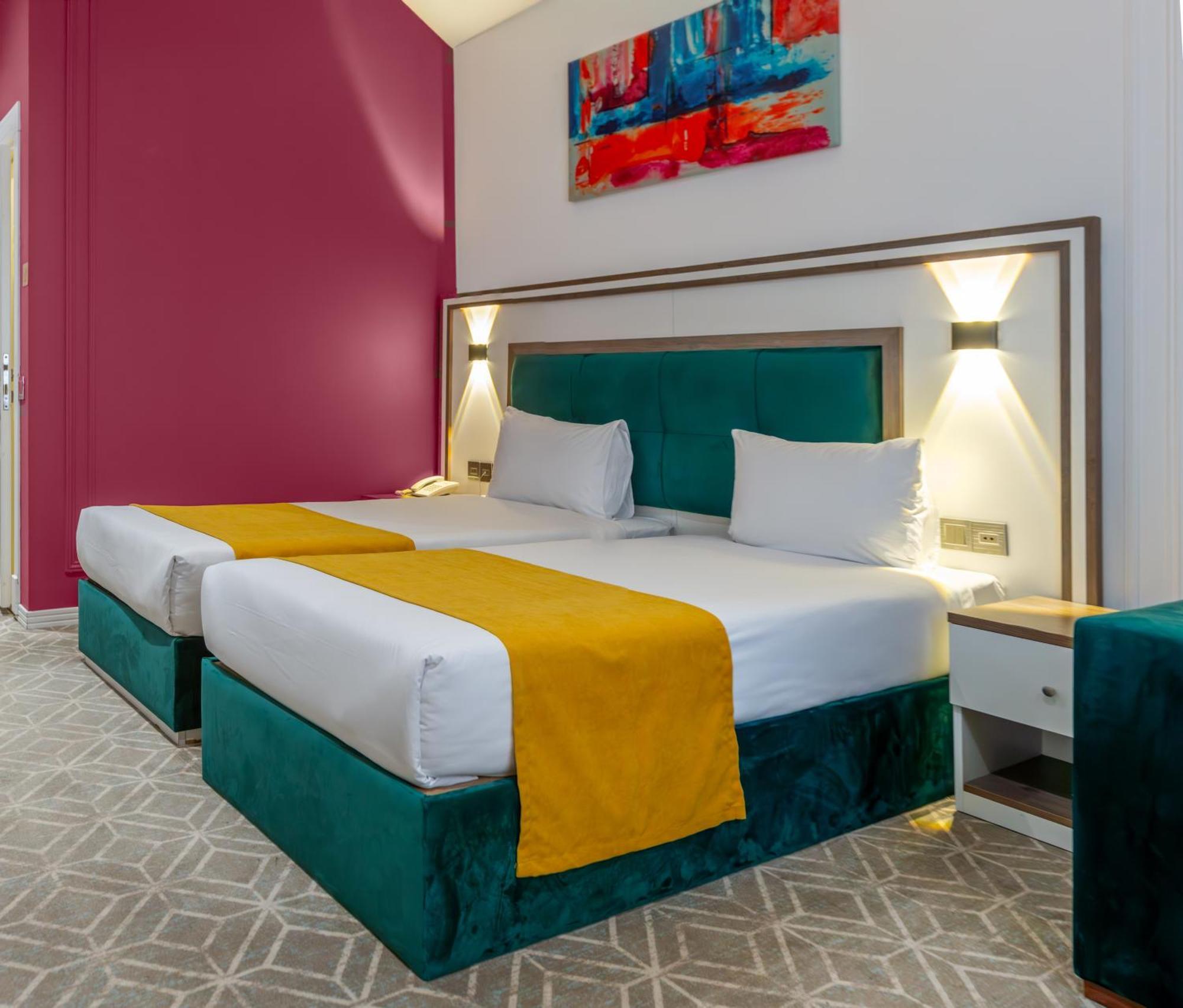 Alba Hotel & Spa Баку Экстерьер фото A room at the hotel