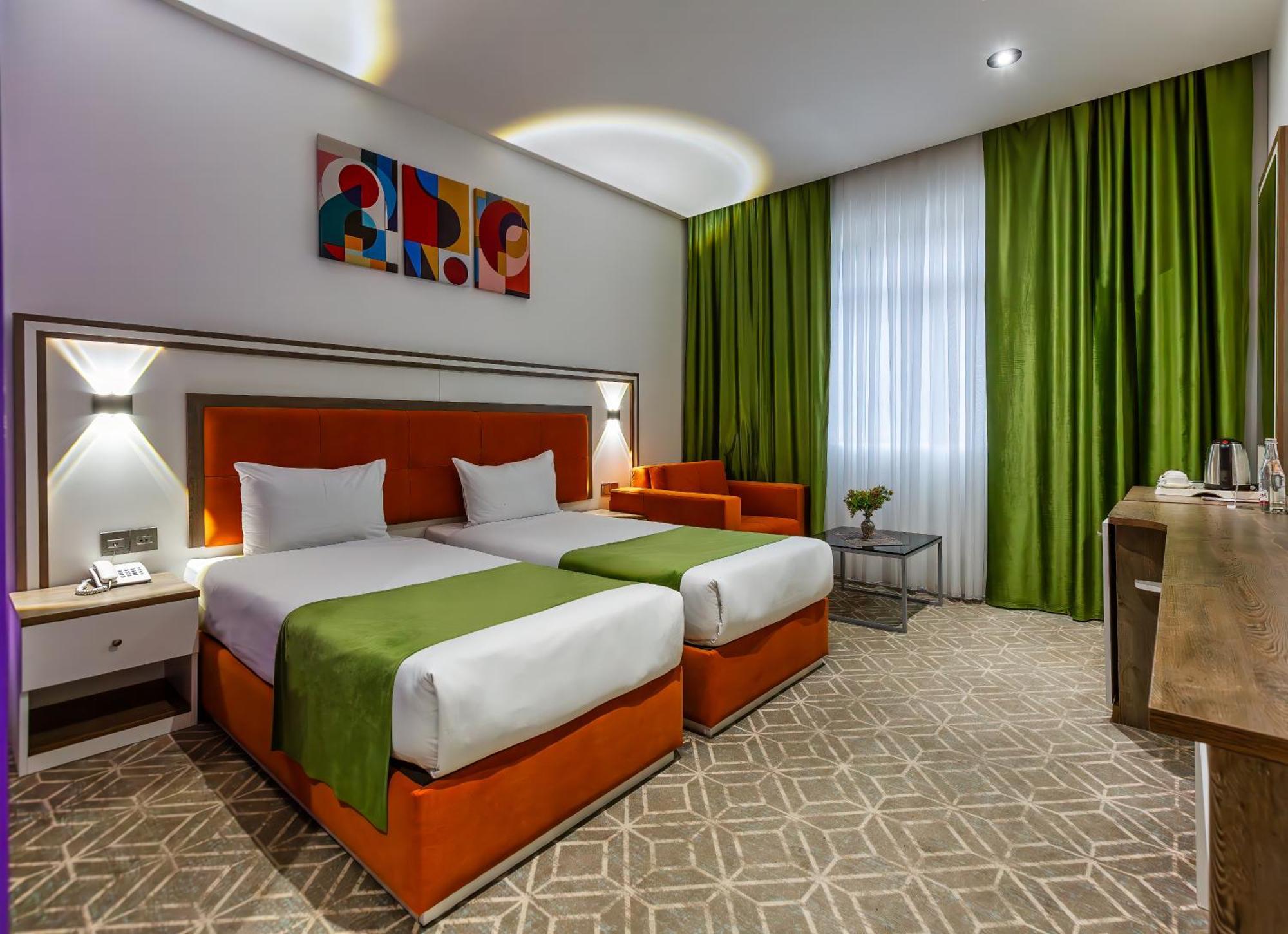 Alba Hotel & Spa Баку Экстерьер фото A room at the hotel